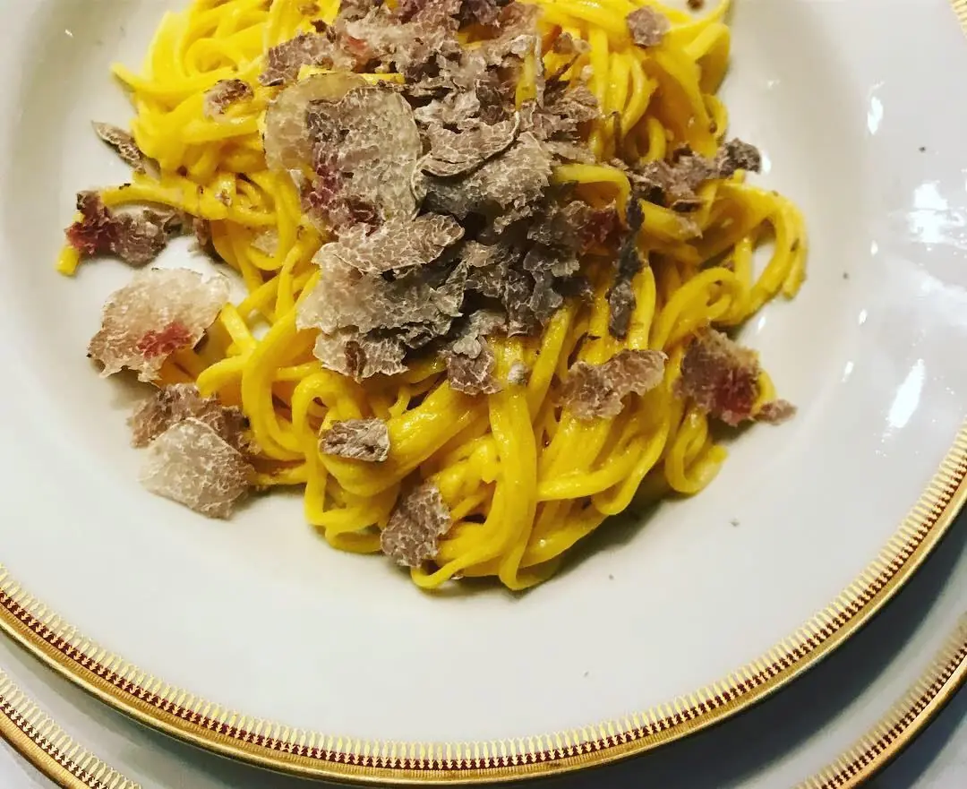 Tajarin al tartufo bianco, piatto tipico delle Langhe